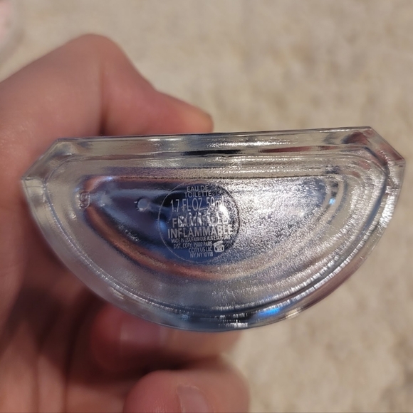 Nautica Voyage Cologne 1.7 oz – Lightly Used, Fresh & Clean Scent - Picture 2 of 3